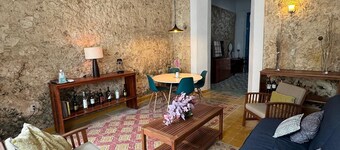 Casita de la 12 5 min a centro Campeche ideal para 2 ó 3 personas Cocina con estufa de inducción, microondas y refrigerador