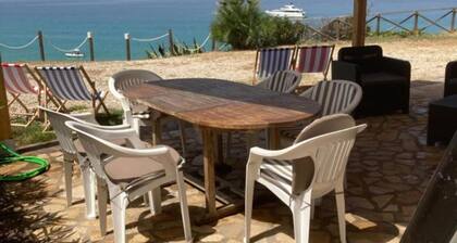 Apartamento vacacional "Villa Wanda" con vistas al mar, terraza privada y Wi-Fi