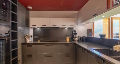 Chalet 'Les Galetas Du Mont Blanc' with Private Terrace, Balcony and Wi-Fi