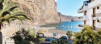 Holiday Apartment "Playita" with Sea View, Private Terrace & Wi-Fi