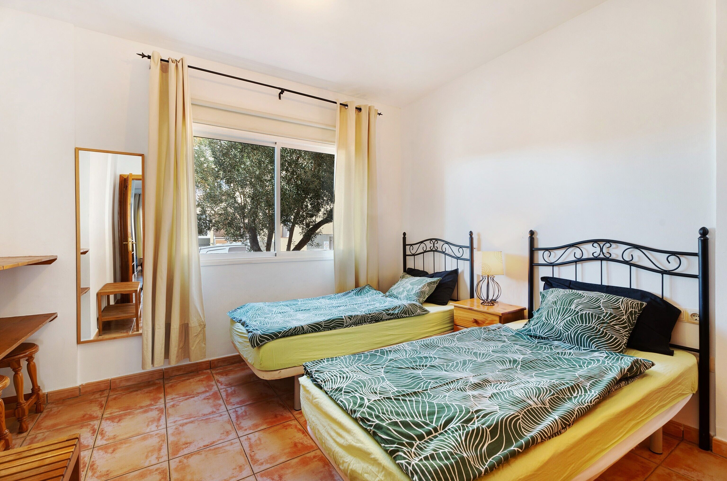 1 chambre, fer et planche à repasser, Wi-Fi gratuit, draps fournis