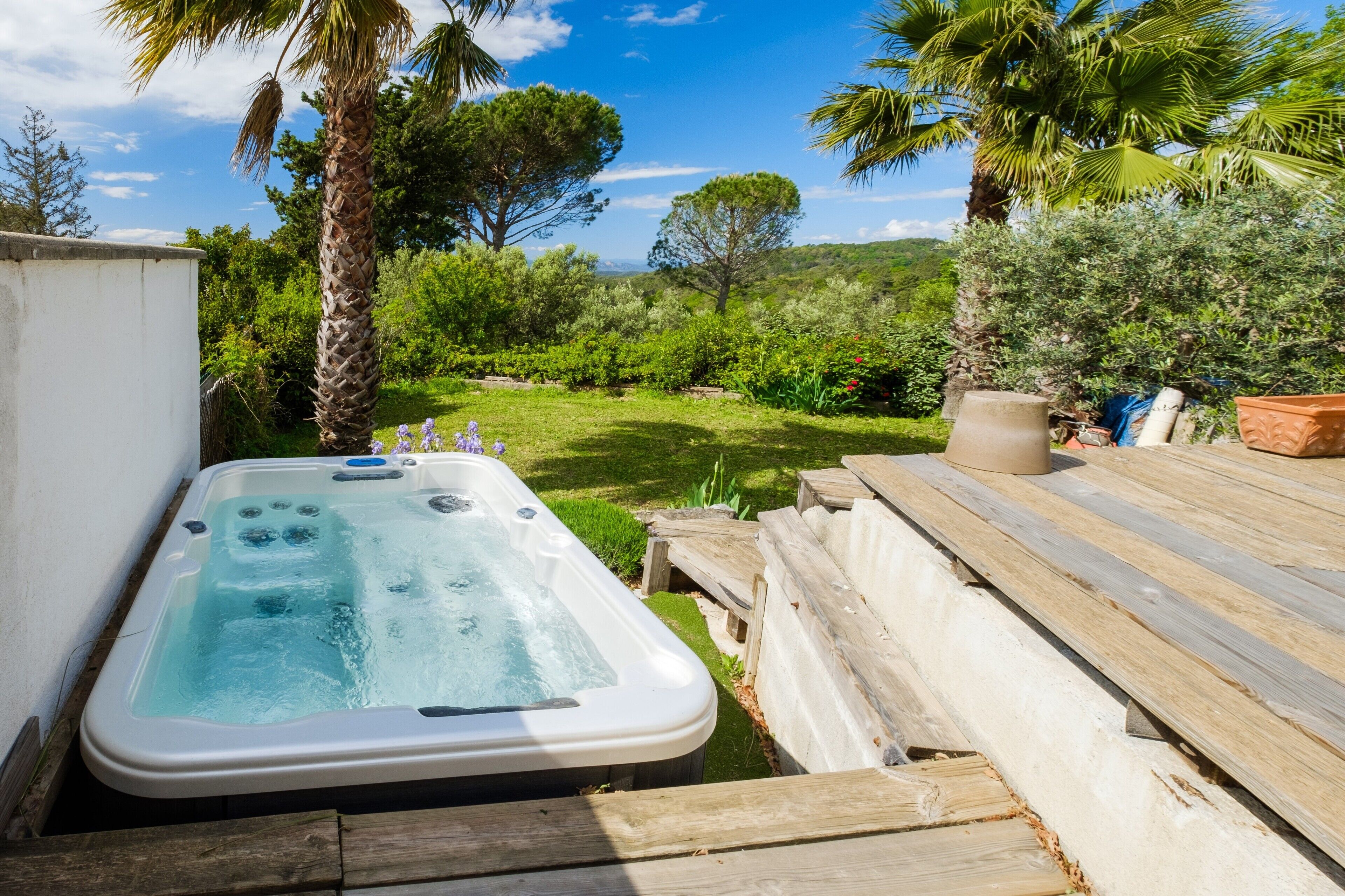 Bain à remous extérieur