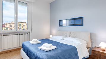 2 bedrooms, iron/ironing board, free WiFi, bed sheets