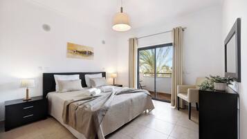 2 sovrum, strykjärn/strykbräda, gratis wi-fi och sängkläder