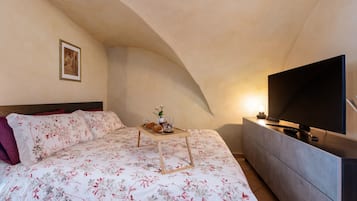 Free WiFi, bed sheets, wheelchair access