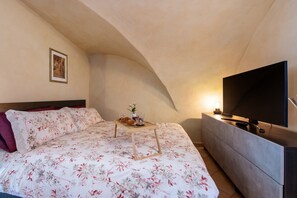Free WiFi, bed sheets, wheelchair access - Studio 'Le Volte' with Wi-Fi (Pisogne)