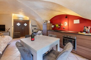 Dining - Studio 'Le Volte' with Wi-Fi (Pisogne)