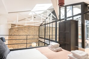 5 Schlafzimmer, Bügeleisen/Bügelbrett, Reisekinderbett, kostenloses WLAN