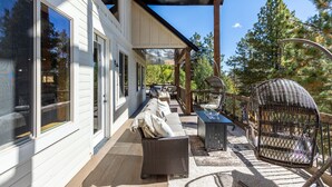 Terrace/patio - Ultimate Mtn Retreat - W/ Game room|Fire Pits|Views| 2 Bunk Rooms & Much More! (Duck Creek Village)