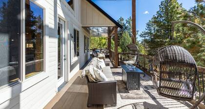 Ultimate Mtn Retreat - W/ Game room, Fire Pits, Views,2 Bunk Rooms & Much More!