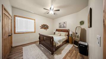 6 bedrooms, iron/ironing board, travel crib, free WiFi