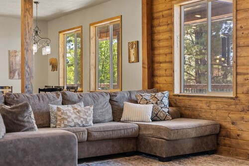 Ultimate Mtn Retreat - W/ Game room|Fire Pits|Views| 2 Bunk Rooms & Much More!