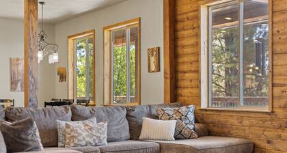 Ultimate Mtn Retreat - W/ Game room|Fire Pits|Views| 2 Bunk Rooms & Much More!