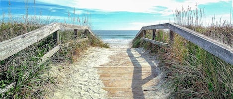 Chaises longues, serviettes de plage