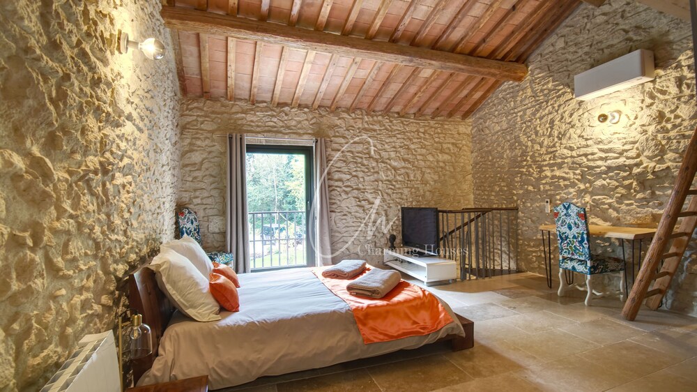 Charming Houses 1574 St.RémydeProvence Vrbo