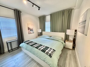2 habitaciones, escritorio, wifi y ropa de cama 