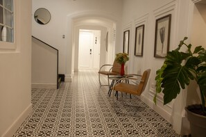 Siddeområde i lobbyen
