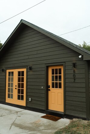 Exterior detail - Welcome to our charming Montana cottage with a cozy traveler’s inn twist! .
 (Hamilton)