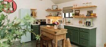 Welcome to our charming Montana cottage with a cozy traveler’s inn twist! .
