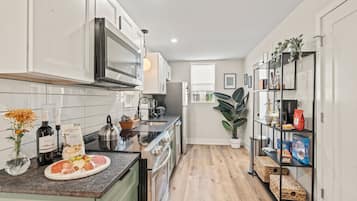 Comfort Apartment | Private kitchen | Fridge, microwave, oven, dishwasher