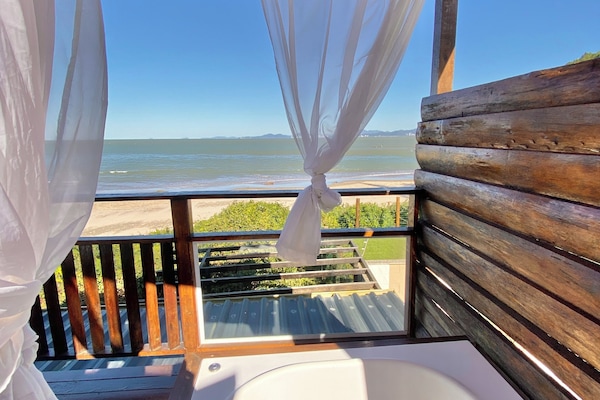 Quarto com Hidromassagem externa | Beach/ocean view