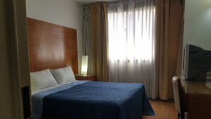 Classic Double or Twin Room | WiFi (free) - Alporteno Hotel (Buenos Aires)