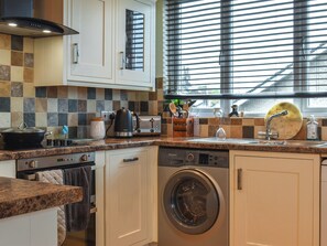 Dishwasher, cookware/dishes/utensils