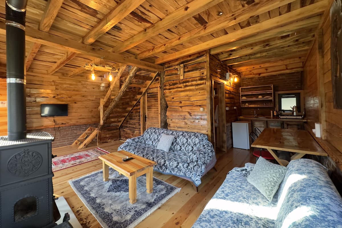 Luxury Chalet, 2 Bedrooms, Hot Tub, Mountain View | Living area