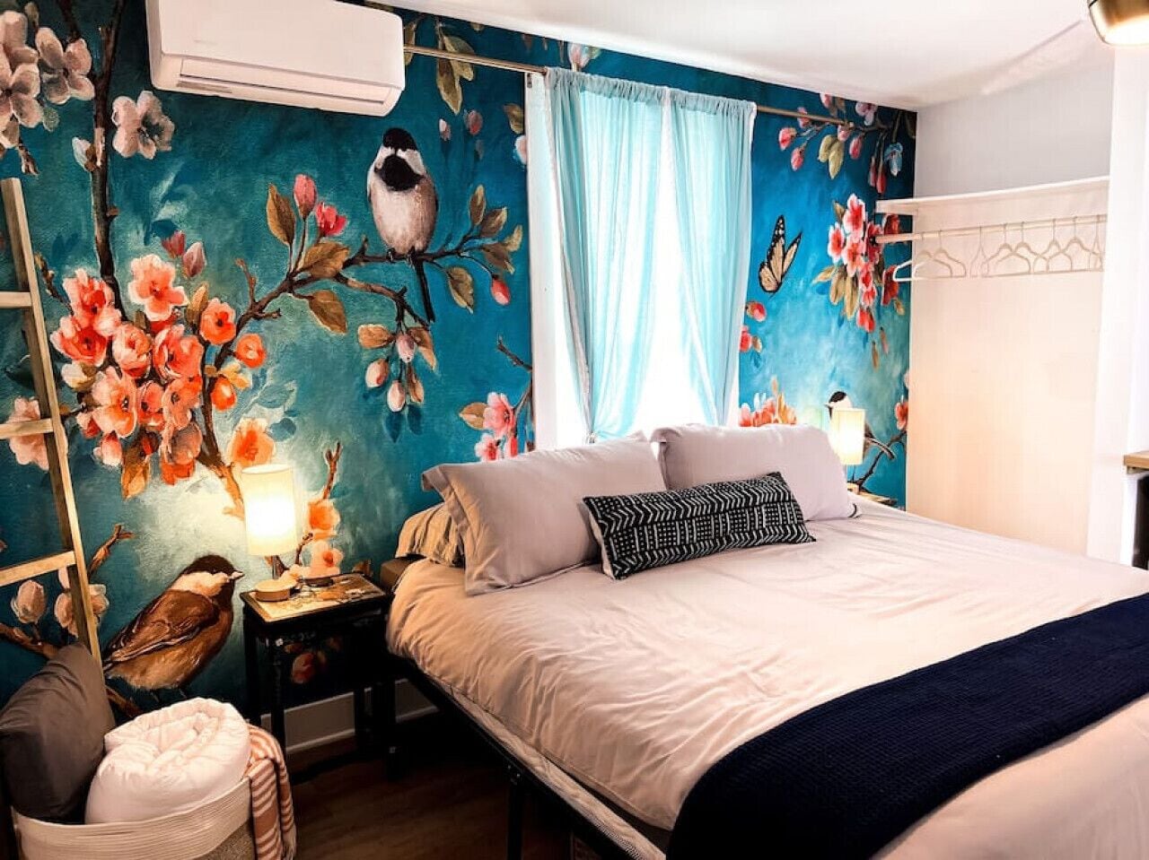 1 makuuhuone, työpöytä, silitysrauta/-lauta, Wi-Fi