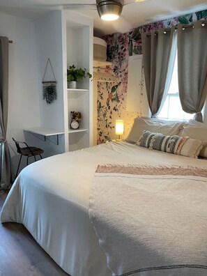 1 bedroom, desk, iron/ironing board, WiFi