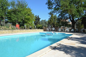 Vue sur piscine