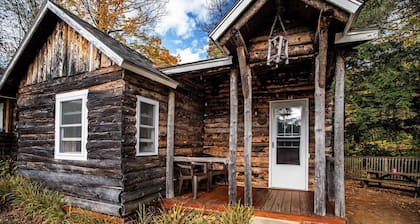 The Mount Lincoln HomeAway from Home at the PEMICABINS