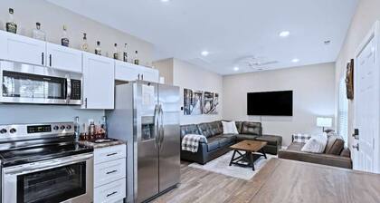 Bourbon Run - HotTub/ Ark 30min/ Horse Park 12min/ Walk Downtown/ 4BR Sleeps 8