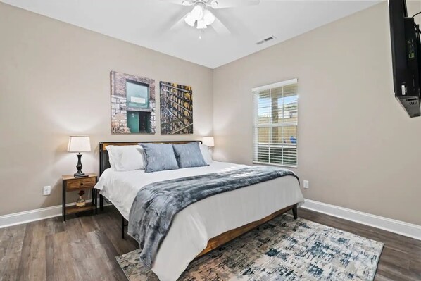 4 chambres, fer et planche à repasser, Wi-Fi gratuit, draps fournis