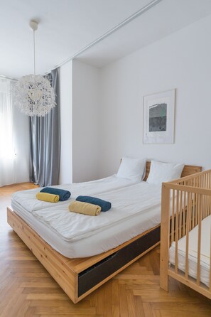 2 bedrooms, WiFi, bed sheets