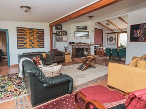 Casa Buena Vista | Area soggiorno | Caminetto