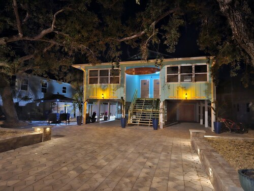 'Mi Casa', North end of the Island! 350 yards from The Gulf of America!!!!!