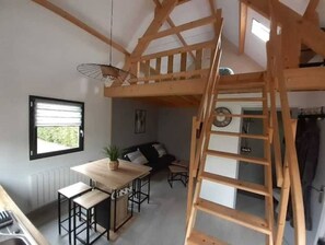 1 habitación y ropa de cama 