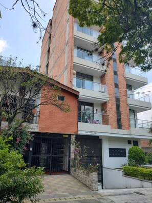 Front of property - Nora's Laureles (Medellín)