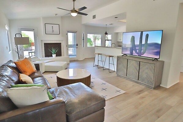 電視、壁爐、 辦公室