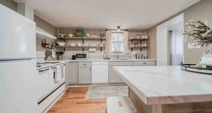 Vineyard Ridge Farmhouse