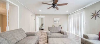 Vineyard Ridge Farmhouse • 3BR • 2BA • Vineyard View • Fire pit • 
