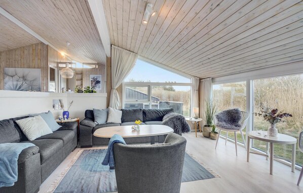 TV, fireplace - Nice home in Hjørring with kitchen (Hjørring)