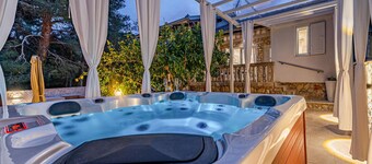 Amazing home in Zdrelac