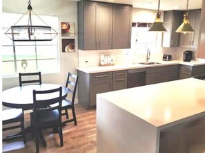 Dining - Biltmore/Camelback Corridor - close to everything!  Located in central Phoenix! (Phoenix)