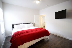 5 bedrooms, free WiFi, bed sheets, wheelchair access - The Campus Cottage on Elm is the ideal University of Oklahoma gameday residence (Norman)