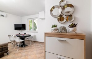 Dining - Pet friendly home in Medulin with WiFi (Medulin)
