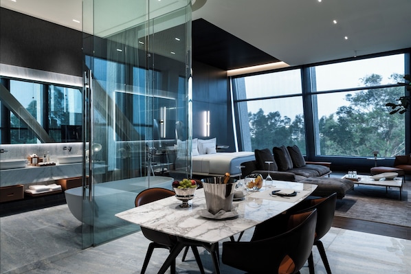 Alexander Suite | 1 間臥室、埃及棉床單、高級寢具、羽絨被