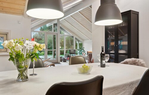 4 bedroom beautiful home in Melby