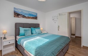 2 slaapkamers, reisbedje, gratis wifi, beddengoed